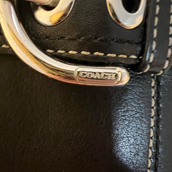 Coach Y2K Vintage Solo Black Leather Wallet with Silver Accents - Picture 2 of 13
